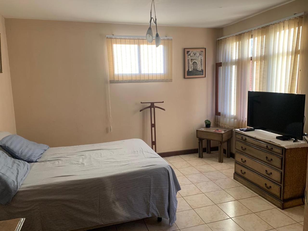 Apartamento con jardin Cochabamba Exterior foto