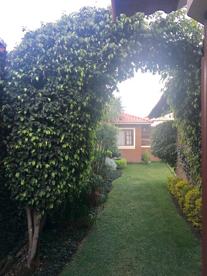 Apartamento con jardin Cochabamba Exterior foto